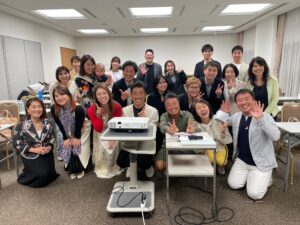 『想いを形に』出版記念講演会＆THE伝承 都市センターホテルでの集合写真